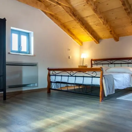 Lusa By 4*